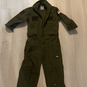 Kids play flight suit. Size small.